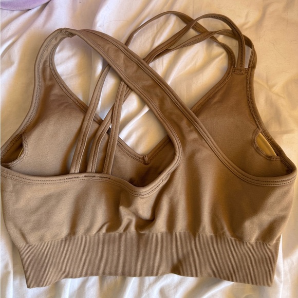 Bo + Tee sports bra NWOT - Picture 2 of 2